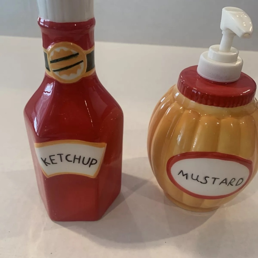 - Bar B Q Time By le gourmet chef Ketchup and Mustard Dispensers. Never Us…